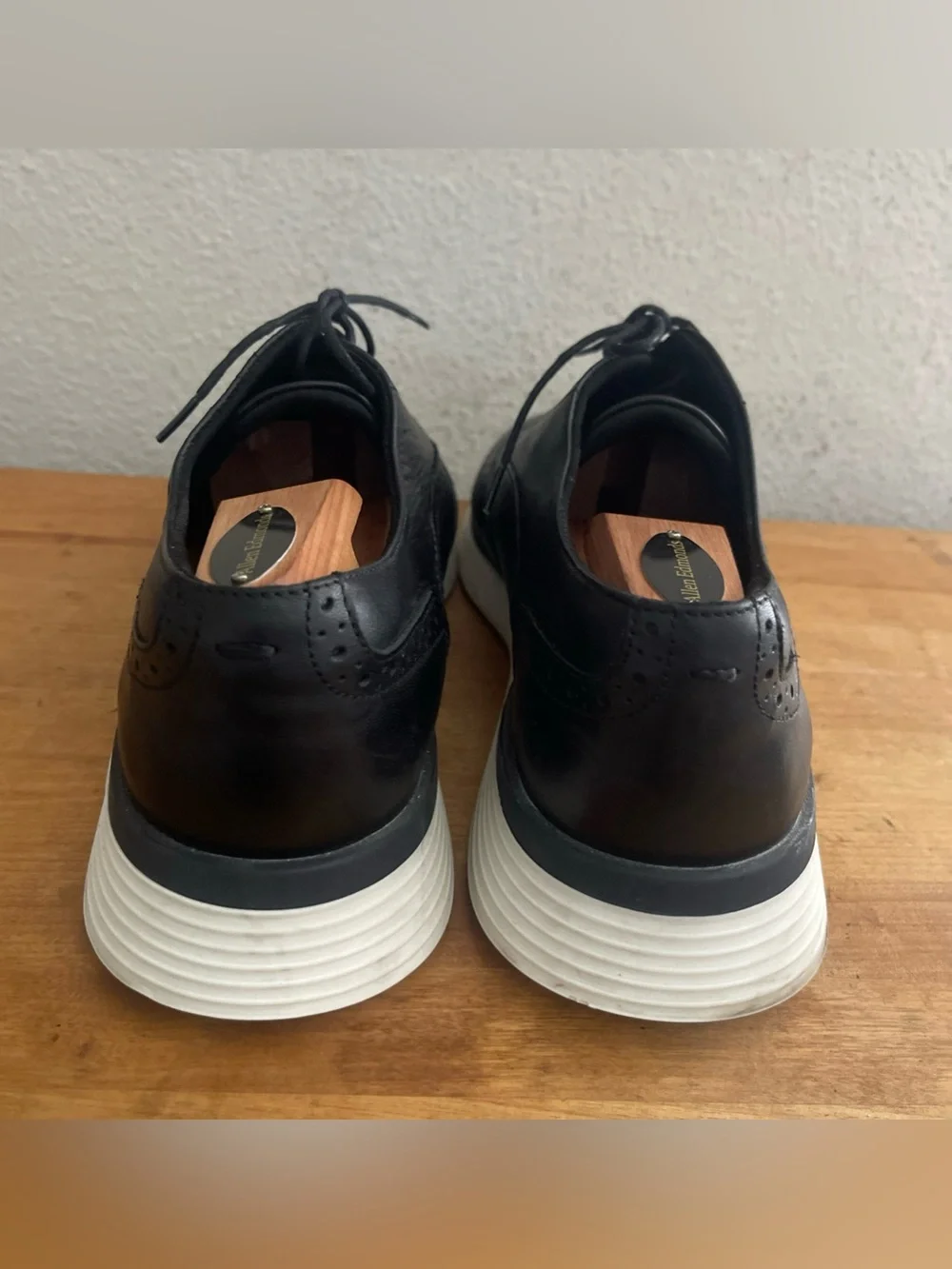 Wolf & Shepherd Crossover Longwing size 10M Black Leather Oxford Wingtip Shoes